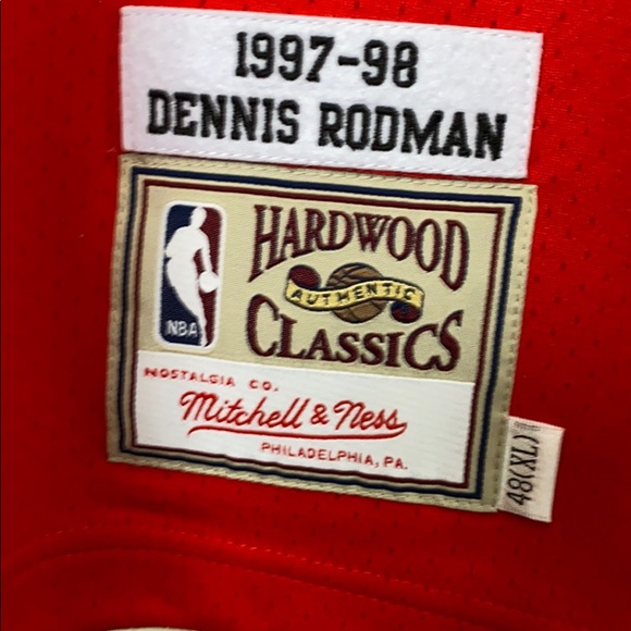 Chicago Bulls Jersey - Picture 6 of 7